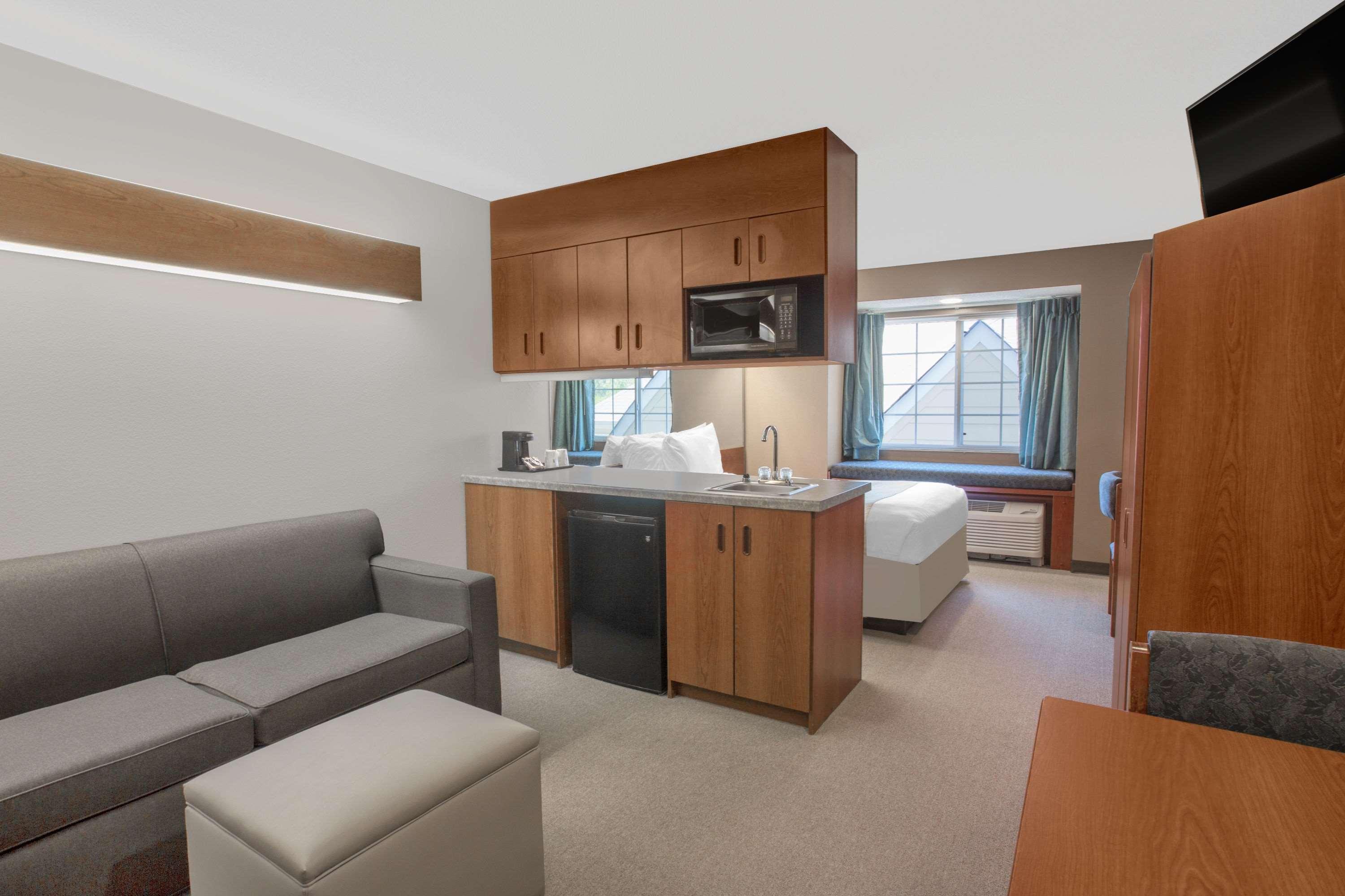 Microtel Inn & Suites By Wyndham Gardendale Extérieur photo