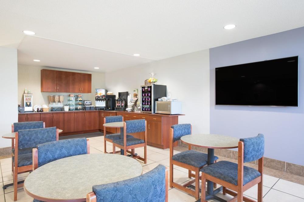 Microtel Inn & Suites By Wyndham Gardendale Extérieur photo